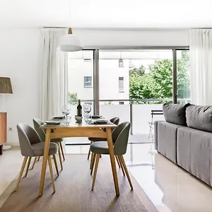 https://avenida-puerta-del-mar-marbella.1costadelsol.com