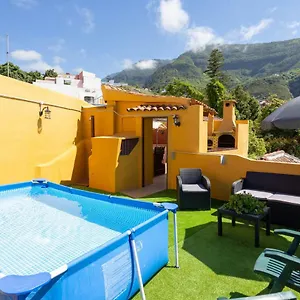 https://canarian-house-with-views-and-pool.in-canary-islands.com